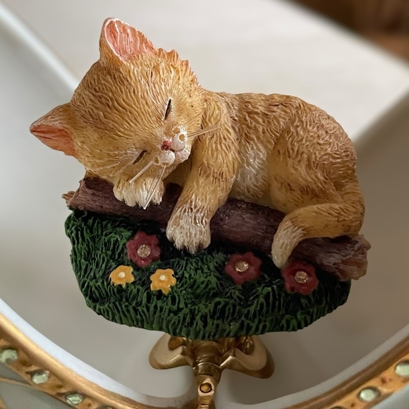 Ardleigh Elliott "Kitten Dreams" Musical Egg-Shaped Collector Edition - Heirloom - Picture 2 of 12
